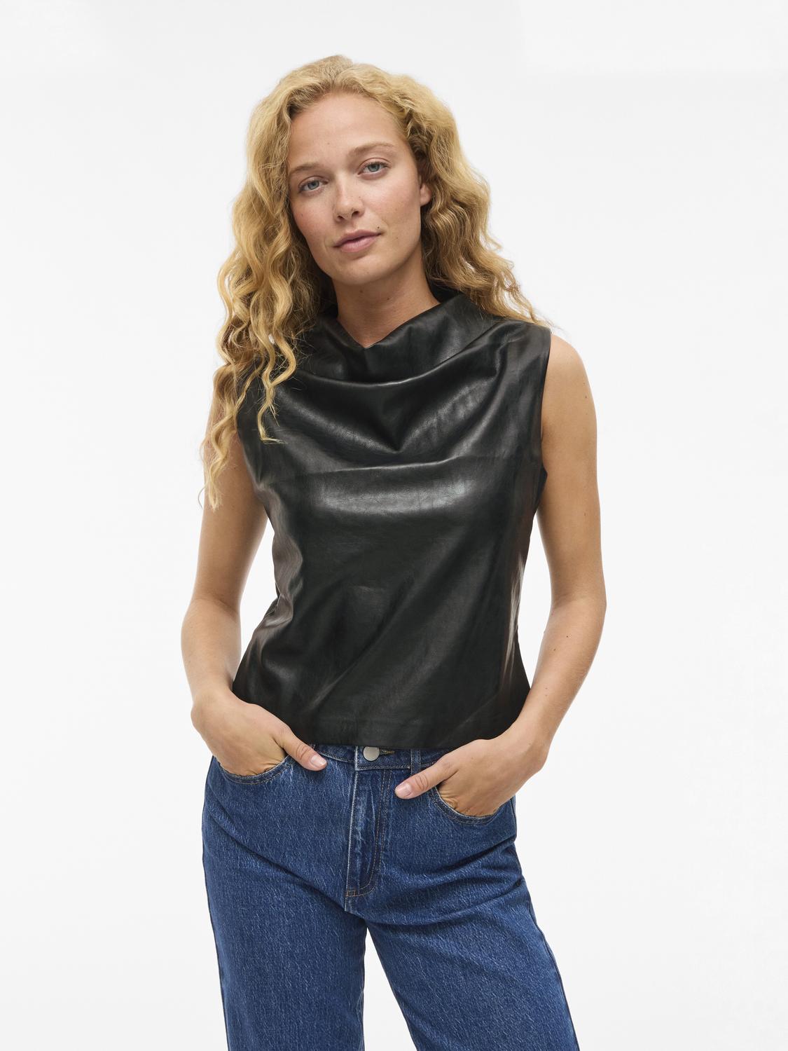 model_shot-front